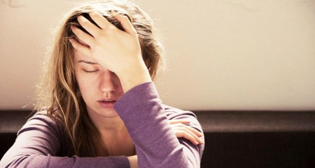 6 Cara Meredakan Sakit Kepala dengan Alami dan Tanpa Efek Samping