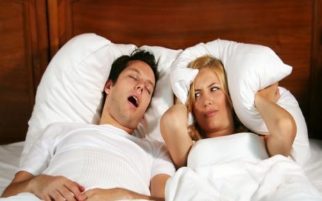 8 Penyebab Mengejutkan yang Buat Kamu Mendengkur Saat Tidur