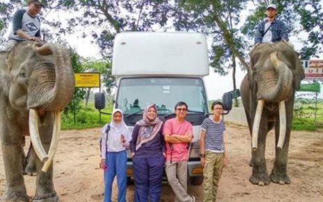 Keluarga Kusmajadi yang Keliling Indonesia Naik Karavan