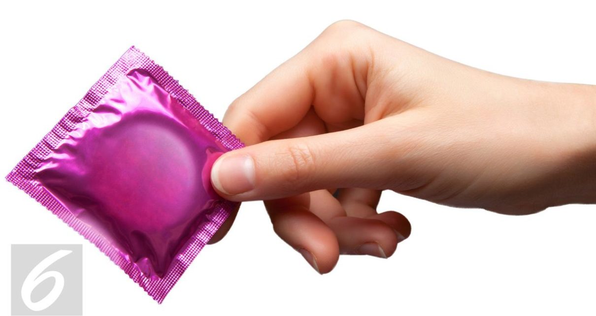 Istri Bisa Kebobolan Jika Suami Lepas Kondom di Waktu yang Salah