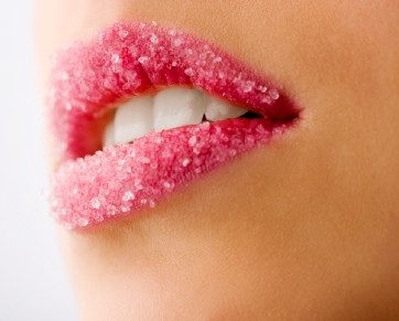 Cara Mencerahkan Bibir Hitam agar Merah Alami