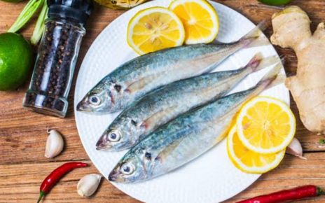 Tidak Kalah dengan Salmon, Ini 6 Manfaat Ikan Kembung untuk Bayi